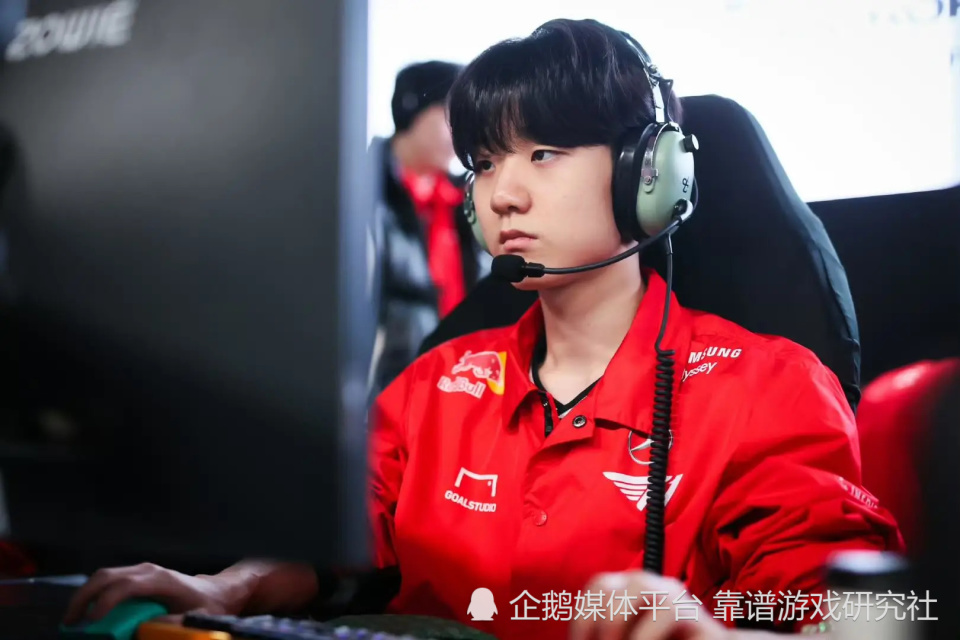 Faker关键节点挺进下一轮，G2带队取胜！