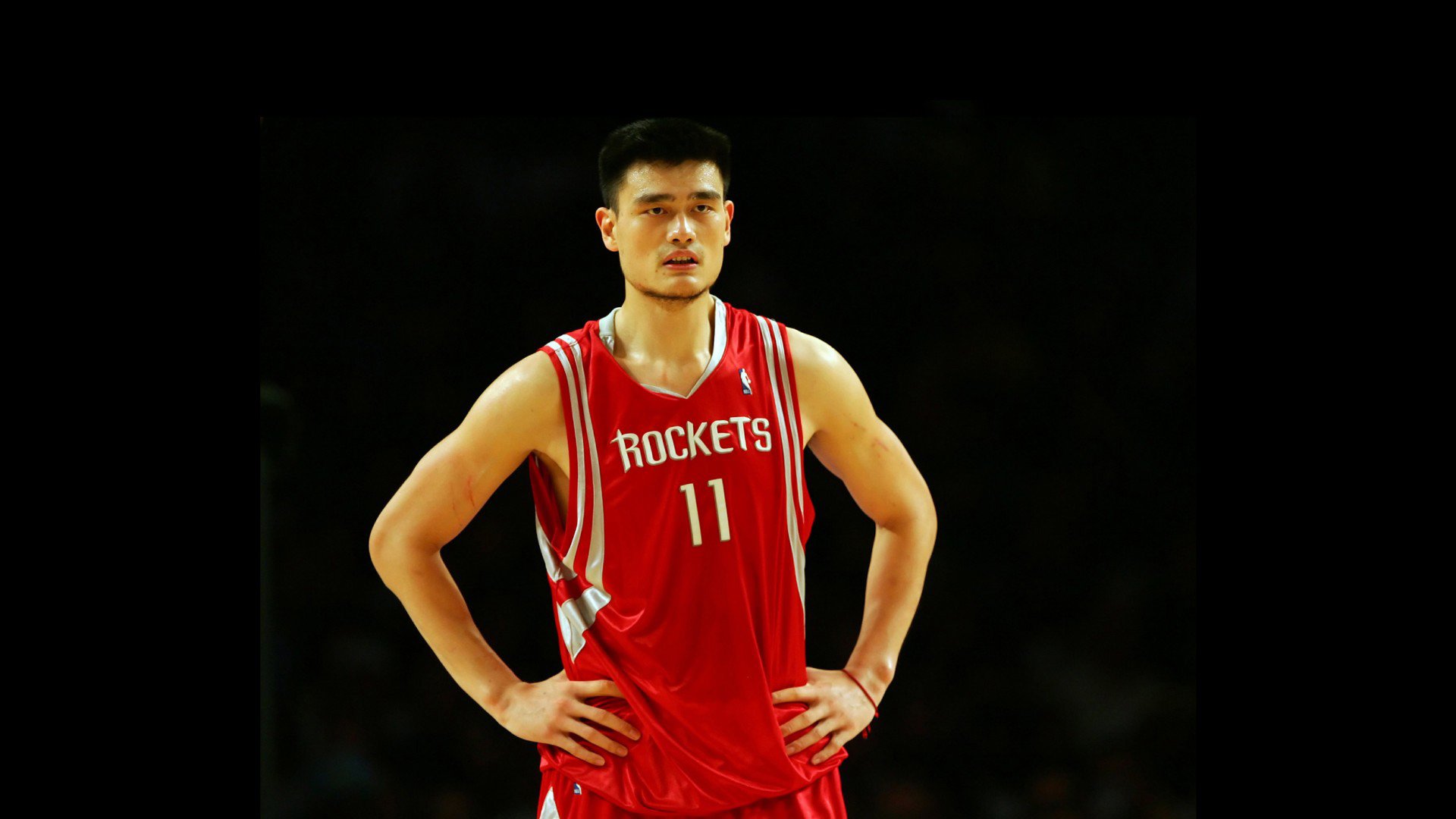Rookie在曼联比赛中连败，出色防守引发热议！